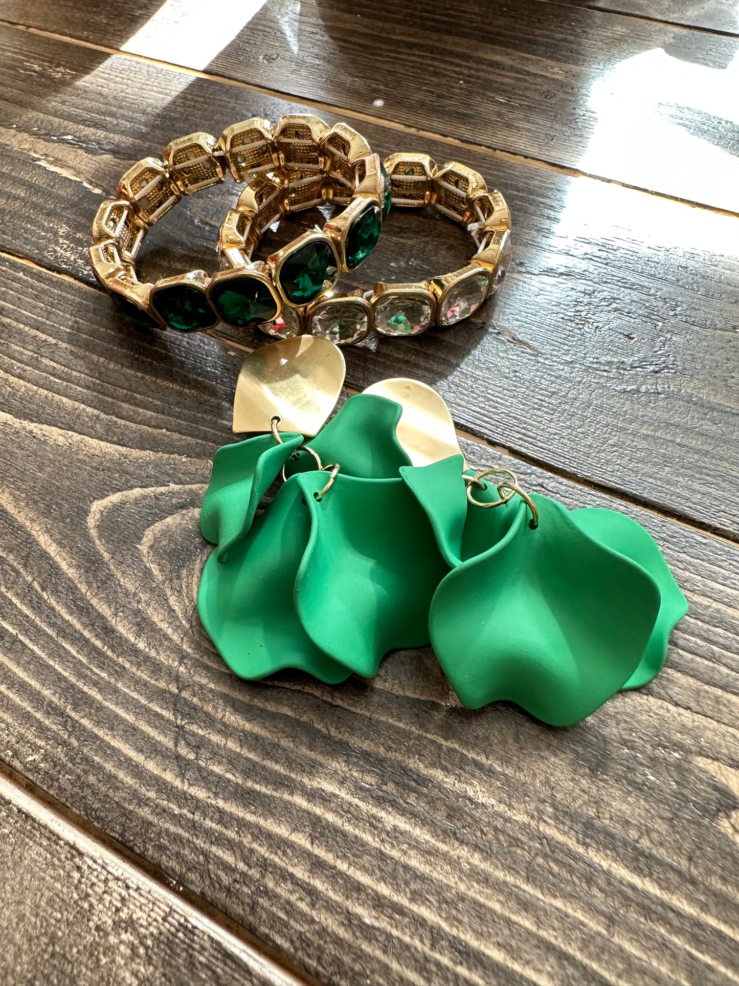 Armband i fina färger