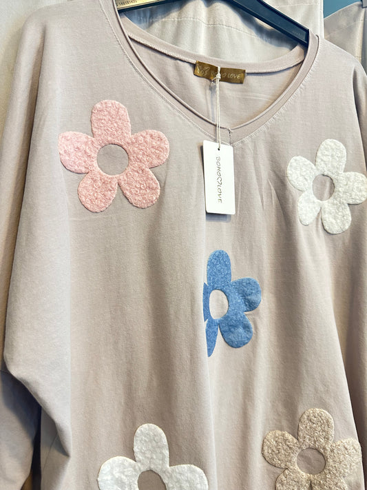 Mjuk tröja med blommönster - beige